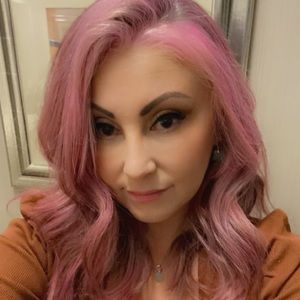 Meet your Posher, Evelyn